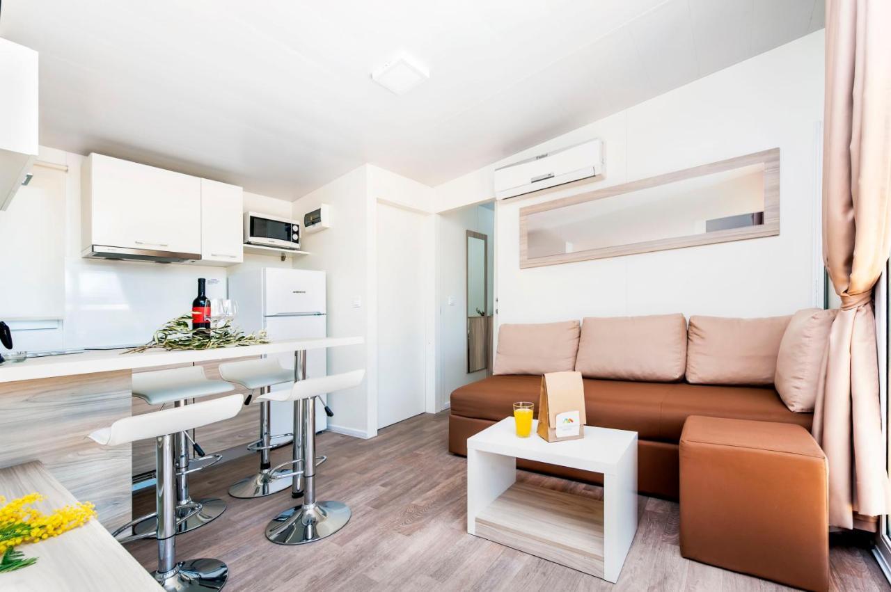 Eurocamp Mobile Homes At Fkk Naturist Campsite Ulika ポレッチ エクステリア 写真