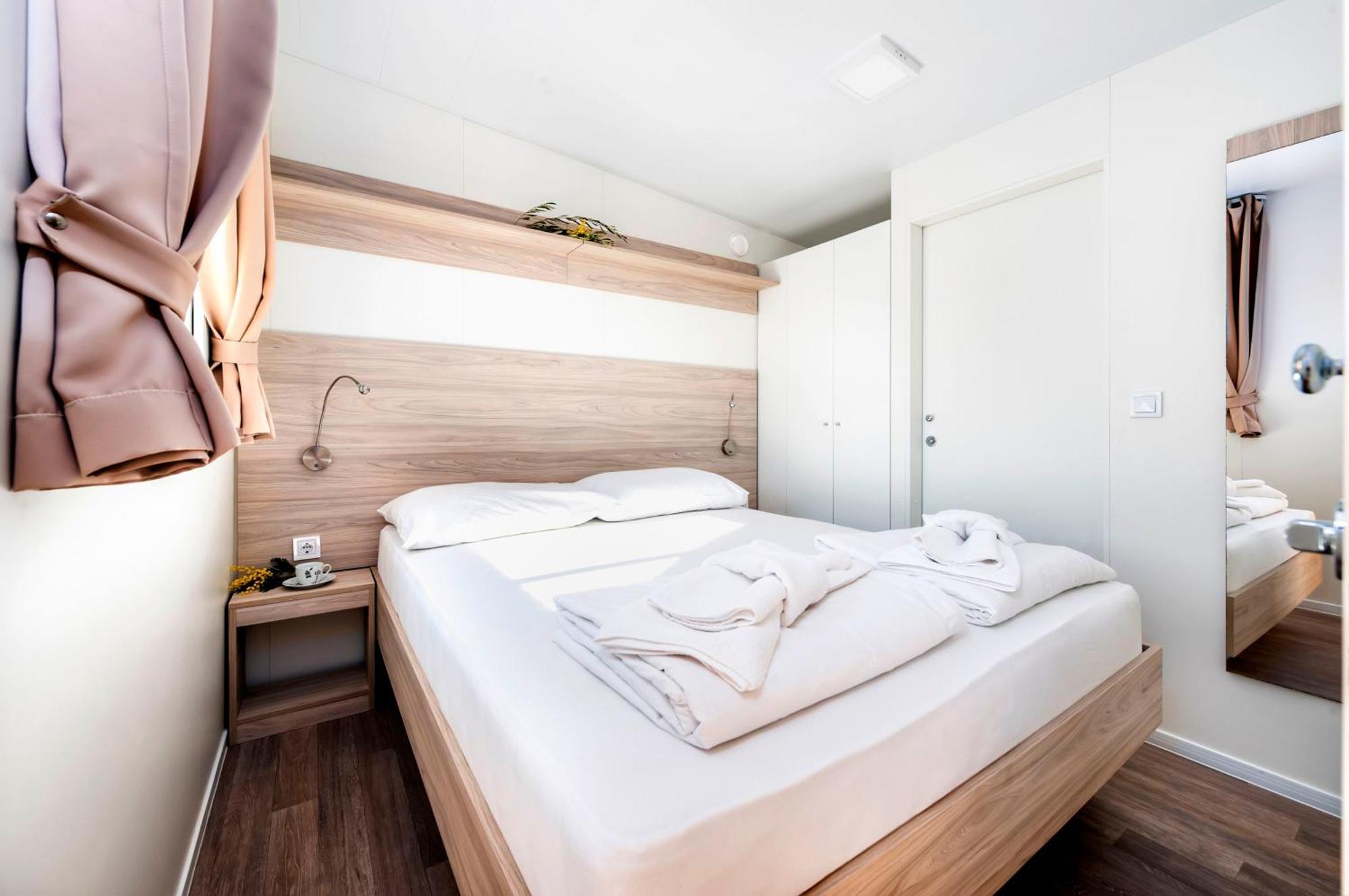 Eurocamp Mobile Homes At Fkk Naturist Campsite Ulika ポレッチ 部屋 写真